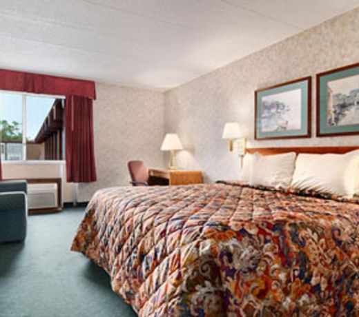 Days Inn Hotel & Conference Center