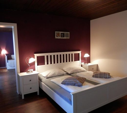 Dahoam by Sarina - Rooms & Suites