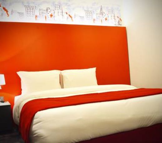 35 ROOMS