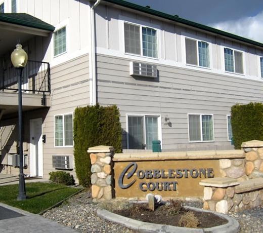 COBBLESTONE COURT AT HERITAGE SUITES
