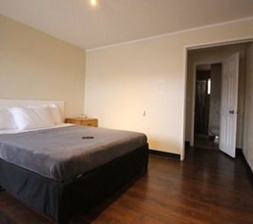 Sunland Inn
