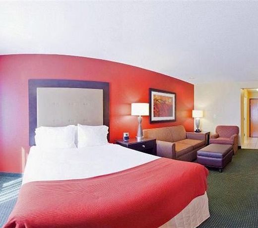 Holiday Inn Express Hotel & Suites Norfolk, an IHG Hotel