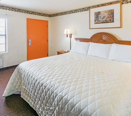 Travelodge by Wyndham Temple