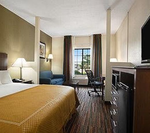 Quality Suites Temple
