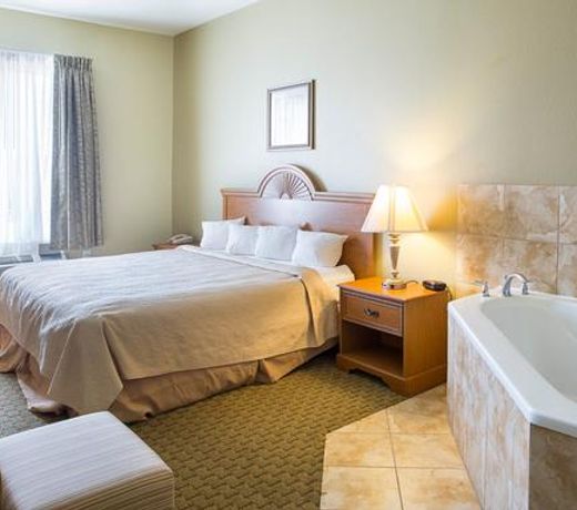 Quality Inn & Suites La Porte
