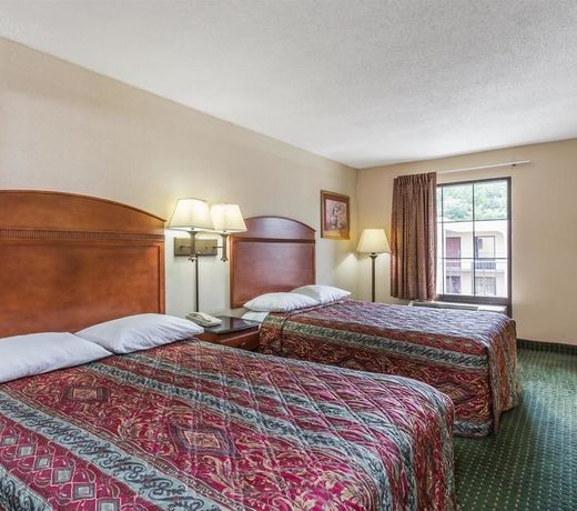 Days Inn by Wyndham Camp Springs Andrews AFB