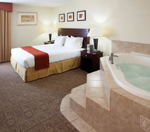 Holiday Inn Express Washington DC East- Andrews AFB, an IHG Hotel