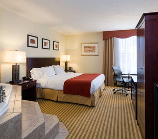 Holiday Inn Express Washington DC East- Andrews AFB, an IHG Hotel
