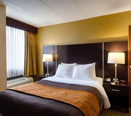 Holiday Inn Express Fall River North