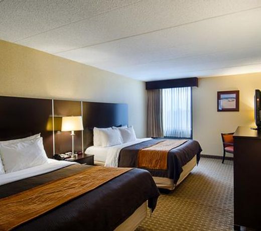 Holiday Inn Express Fall River North