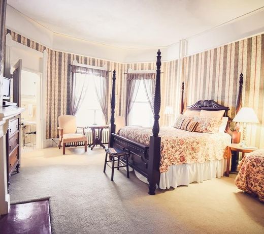 1898 Waverly Inn