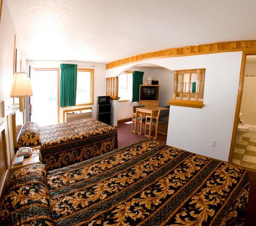 North Country Inn & Suites