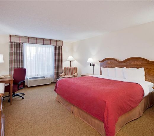 Country Inn & Suites by Radisson, Ames, IA