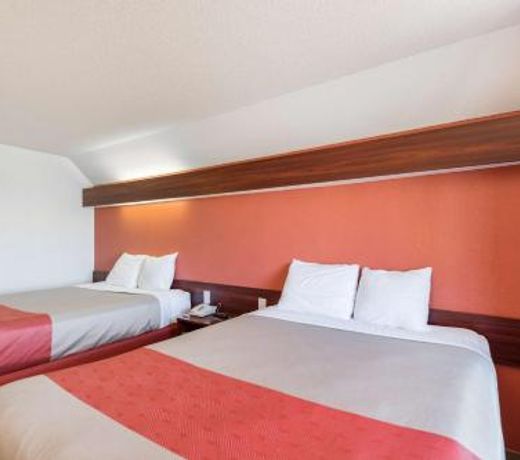 Motel 6-Olathe, KS