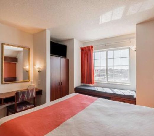 Motel 6-Olathe, KS