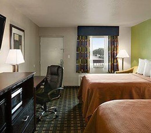 Days Inn by Wyndham West Memphis