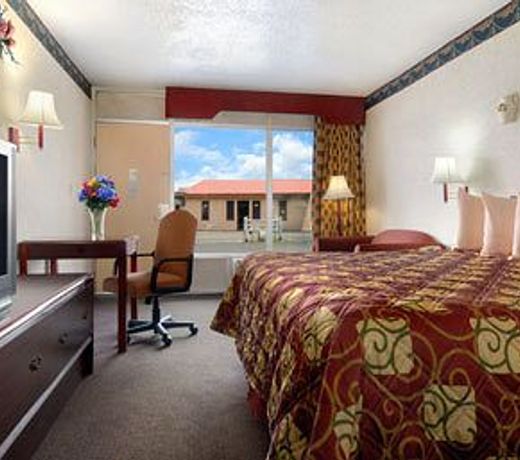 Days Inn by Wyndham Waycross