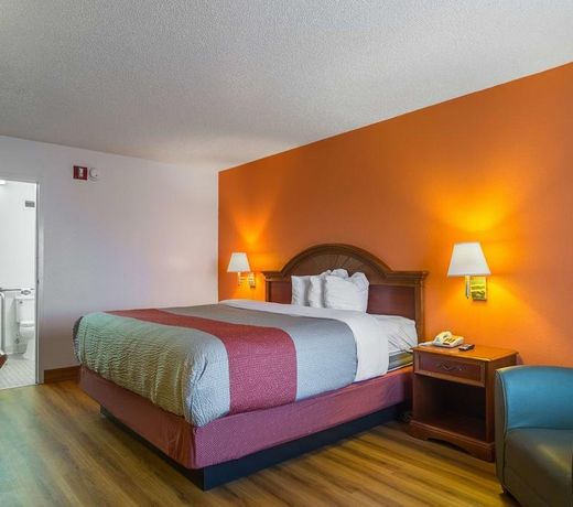 Motel 6 Waycross