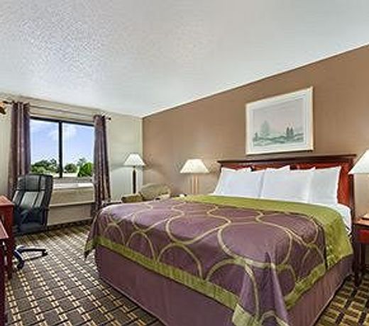 Super 8 by Wyndham Waycross GA