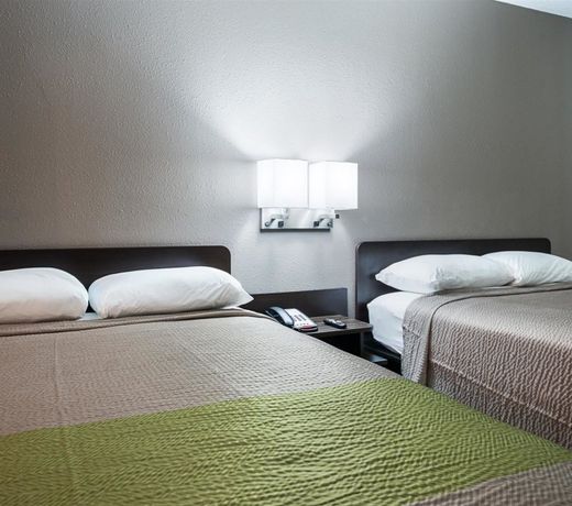 Super 8 by Wyndham New Iberia