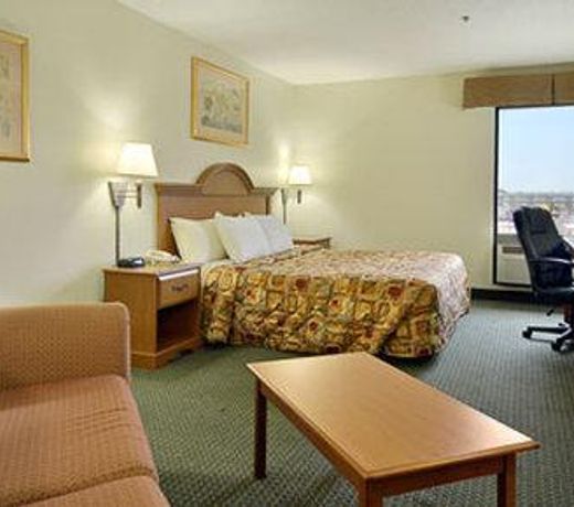 Days Inn & Suites by Wyndham New Iberia