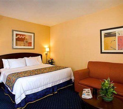 Courtyard by Marriott Burlington