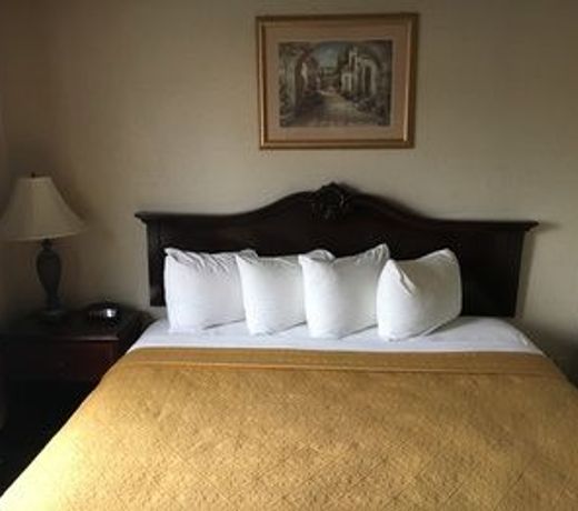 Travelodge by Wyndham Artesia