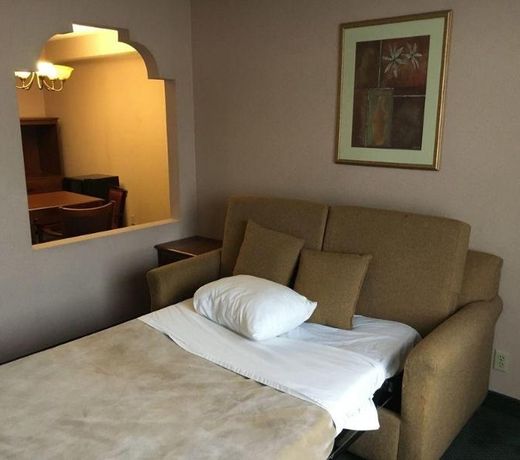 Travelodge by Wyndham Artesia