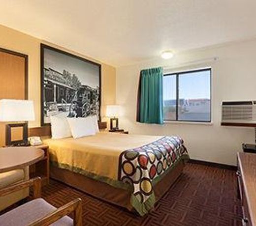 Super 8 By Wyndham Wall