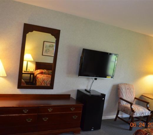 Surrey Inn Hotel Ashland