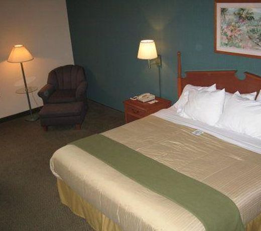 Holiday Inn Express & Suites Ashland, an IHG Hotel