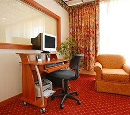 Ashland Inn & Suites