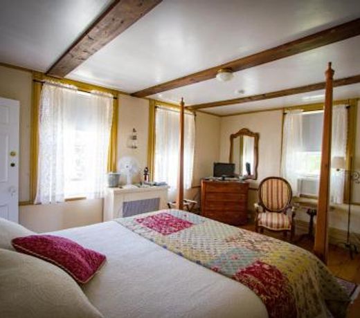 Sally Webster Inn