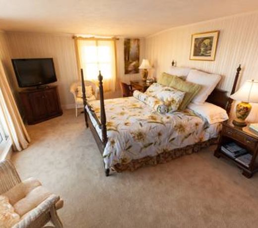 Yankee Clipper Inn