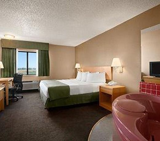 Super 8 by Wyndham Baker City