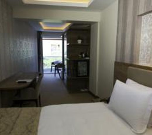 La Vie Suite Hotel