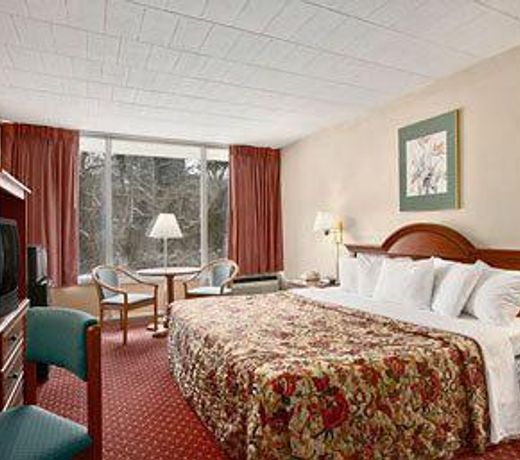 Days Inn by Wyndham Butler Conference Center