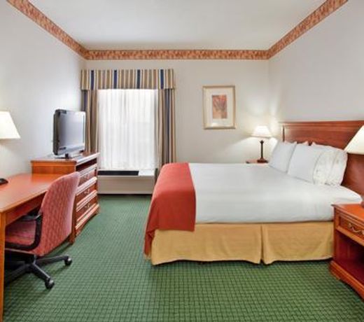 Holiday Inn Express Hotel & Suites Batesville, an IHG Hotel