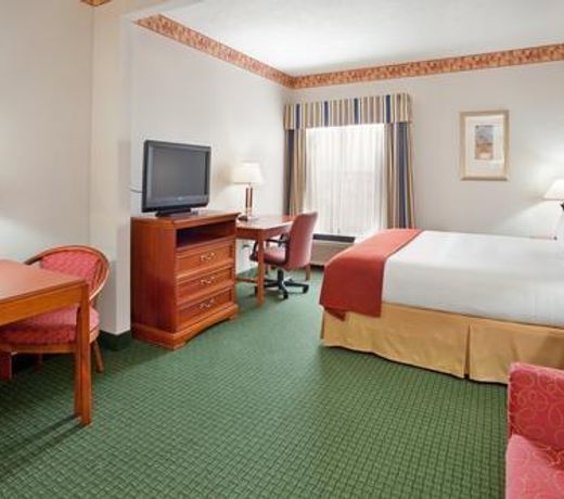 Holiday Inn Express Hotel & Suites Batesville, an IHG Hotel
