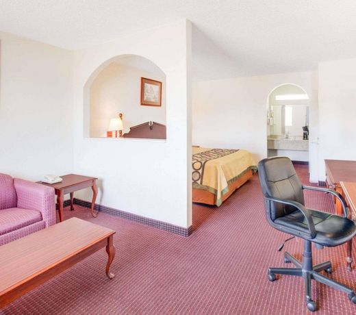 Super 8 by Wyndham Arkadelphia Caddo Valley Area