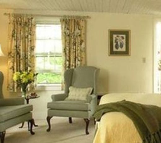 FAIRVILLE INN - BED AND BREAKFAST