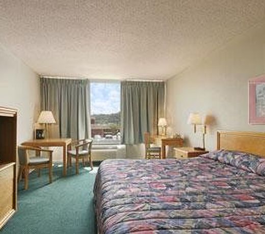 Days Inn by Wyndham Cambridge