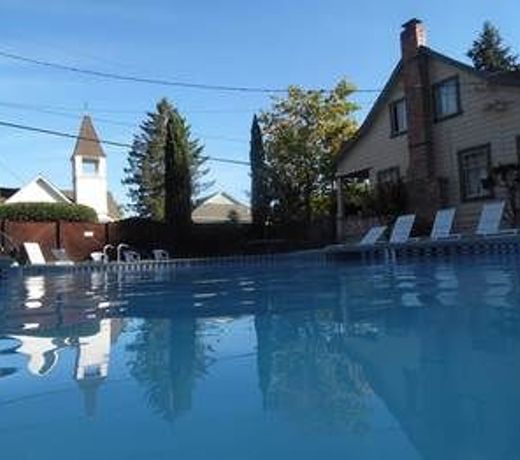 Riverlane Resort