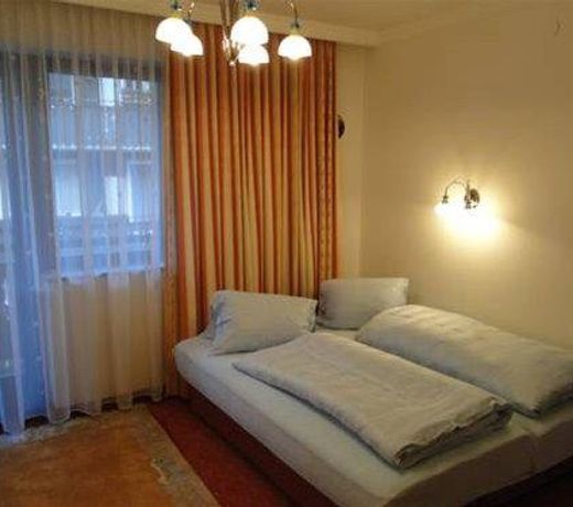 HAUS STRASSER
