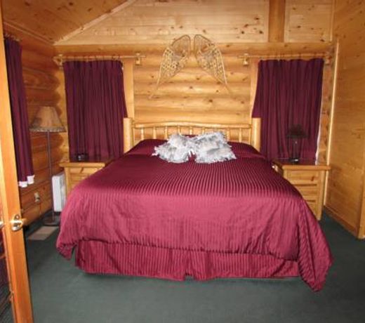 Beartooth Hideaway Inn & Cabins