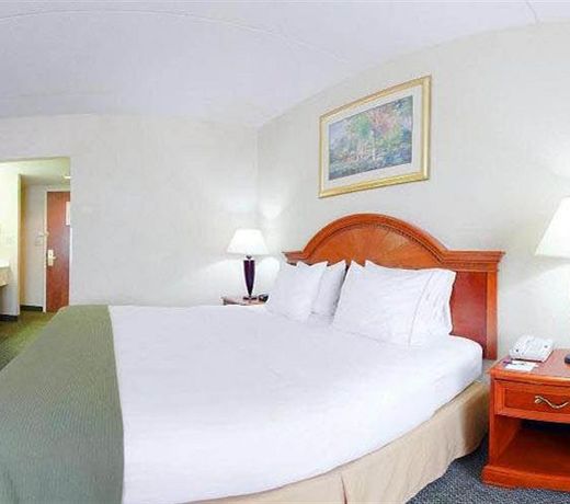 Holiday Inn Express Cambridge, an IHG Hotel