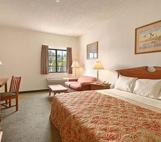 Days Inn & Suites by Wyndham Cambridge