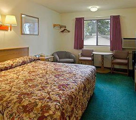 Super 8 by Wyndham Canon City