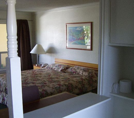 Hillsdale Inn
