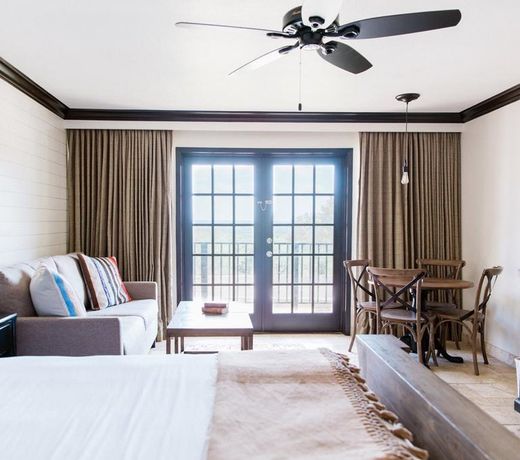 Hillside Boutique Hotel